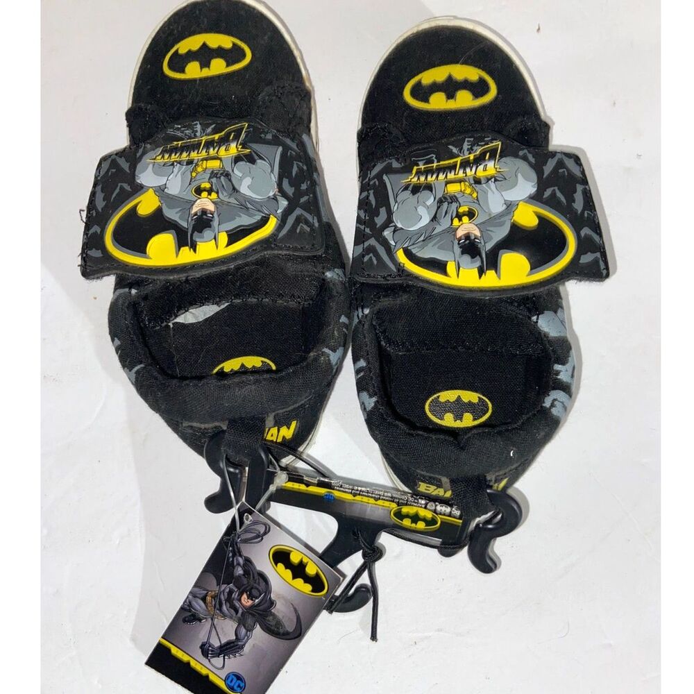 Boys Batman Superhero Shoes Youth Boys Size 11 New Sneakers Casual Play Shoes